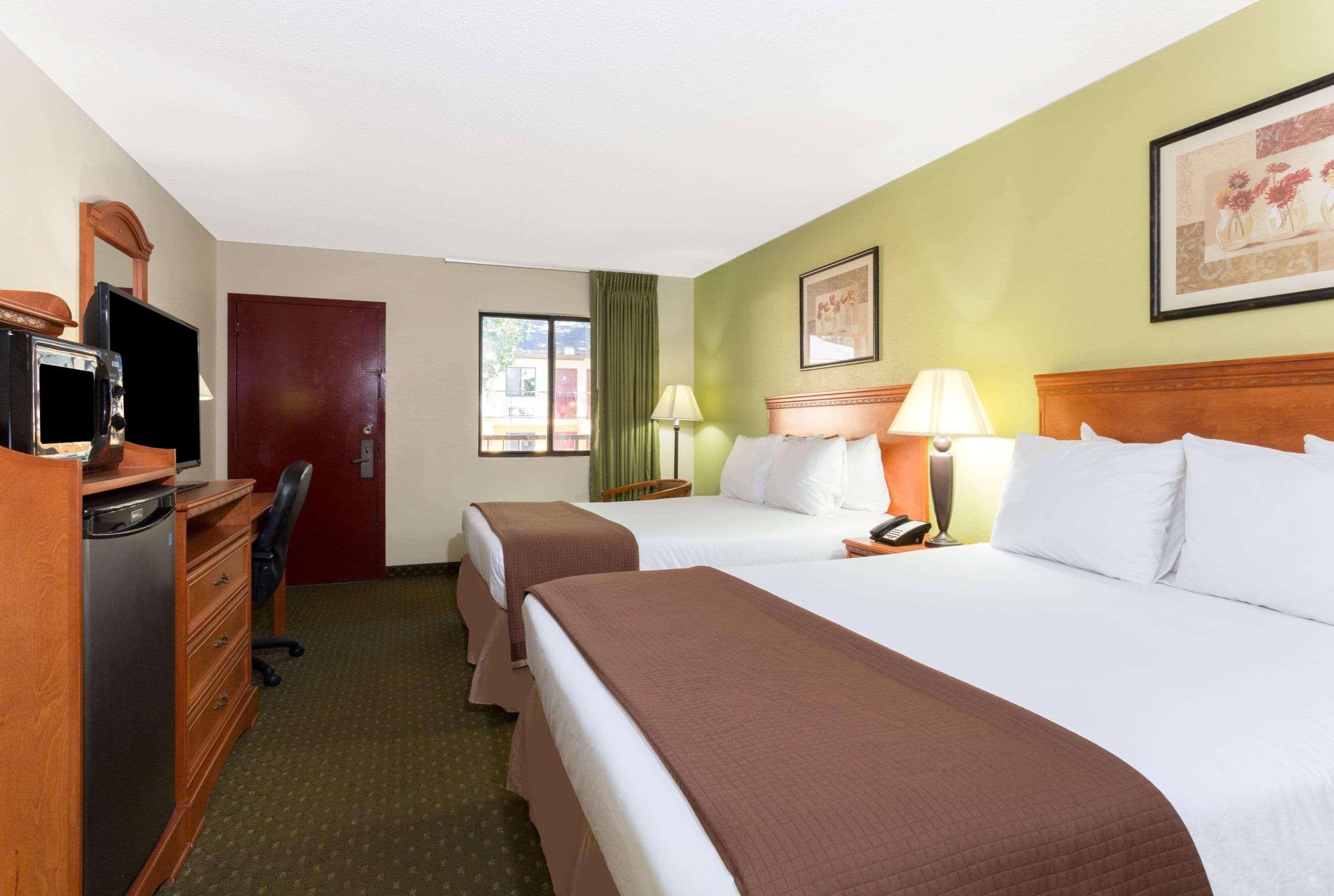 Howard Johnson By Wyndham Tallahassee Eksteriør bilde