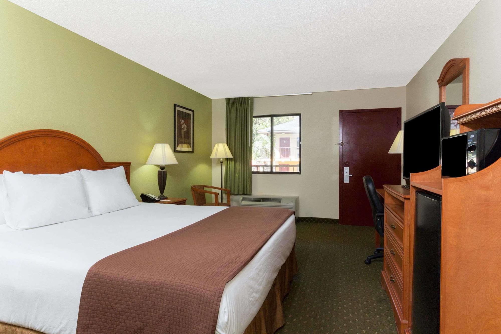 Howard Johnson By Wyndham Tallahassee Eksteriør bilde
